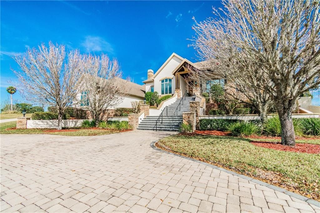 Recently Sold: $1,375,000 (5 beds, 5 baths, 8146 Square Feet)