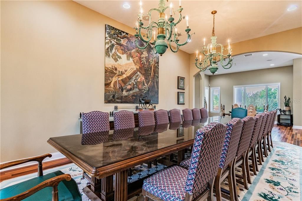 Recently Sold: $1,375,000 (5 beds, 5 baths, 8146 Square Feet)