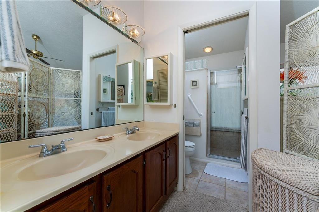 Dual sinkvanity in master bedroom