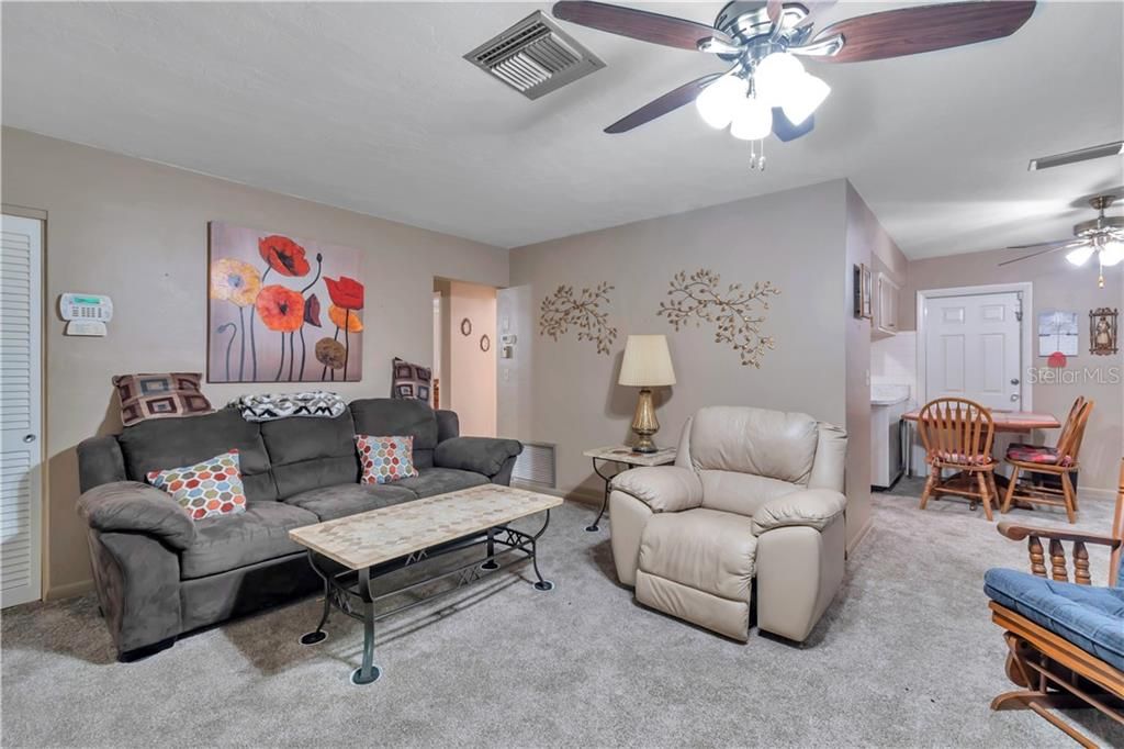 Recently Sold: $135,000 (2 beds, 1 baths, 936 Square Feet)