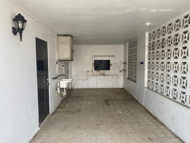 Vendido Recientemente: $73,000 (3 camas, 1 baños, 5470 Pies cuadrados)