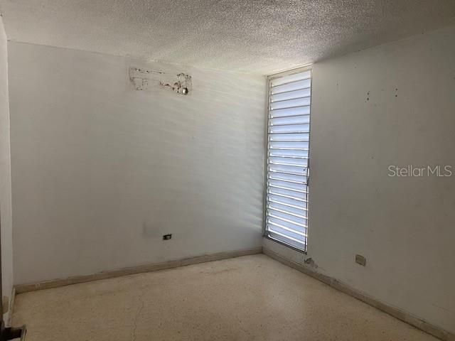 Vendido Recientemente: $73,000 (3 camas, 1 baños, 5470 Pies cuadrados)