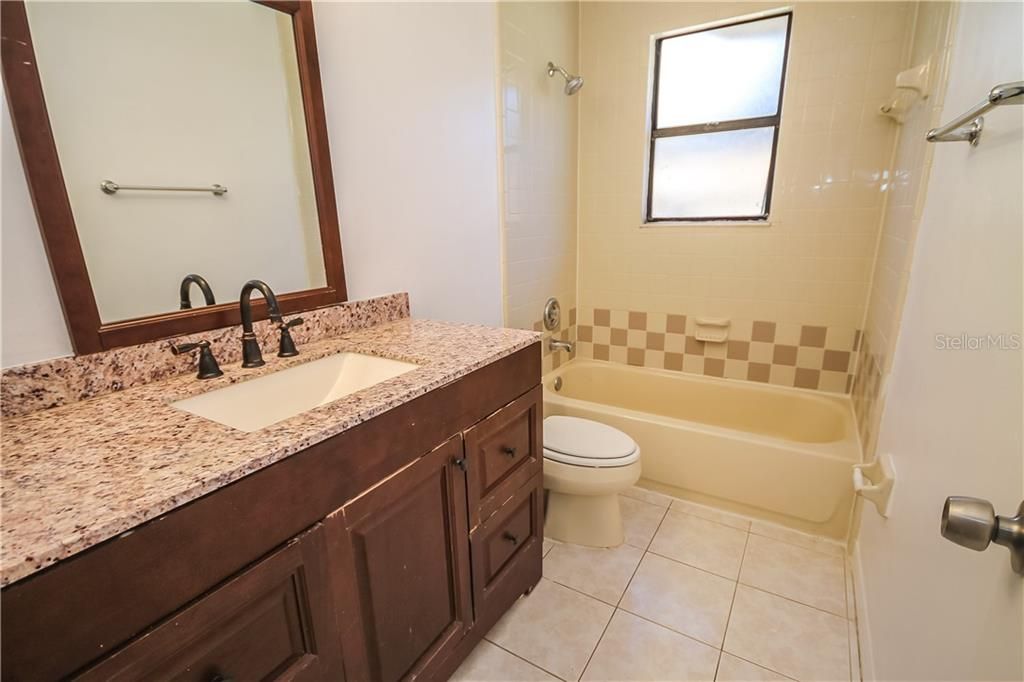 Recently Rented: $1,299 (2 beds, 2 baths, 1095 Square Feet)