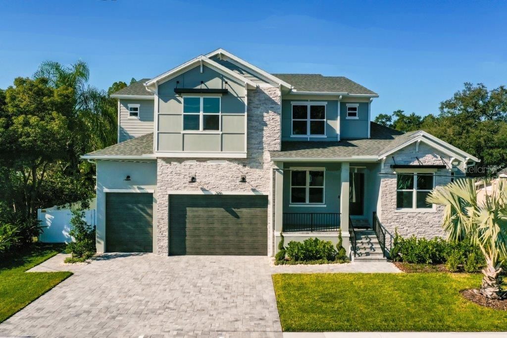 Recently Sold: $1,590,000 (5 beds, 5 baths, 4117 Square Feet)