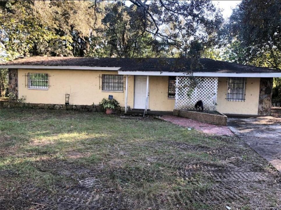 Recently Sold: $160,000 (3 beds, 1 baths, 1204 Square Feet)