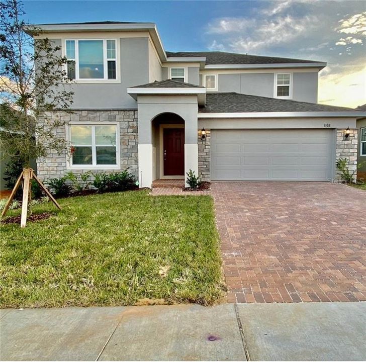 Recently Sold: $369,884 (5 beds, 3 baths, 2737 Square Feet)