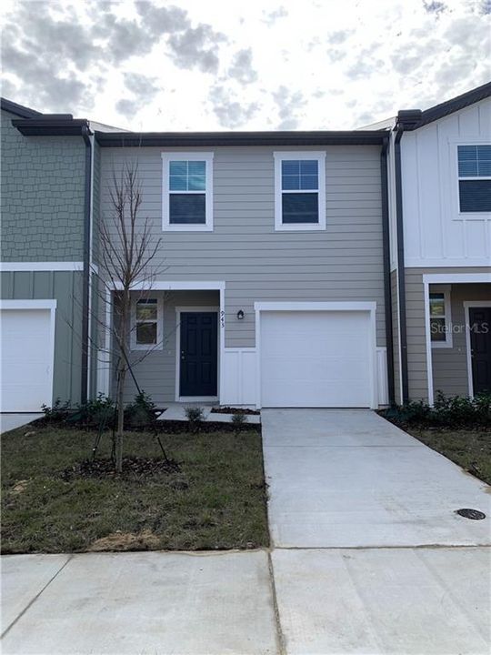 Recently Sold: $221,990 (3 beds, 2 baths, 1421 Square Feet)