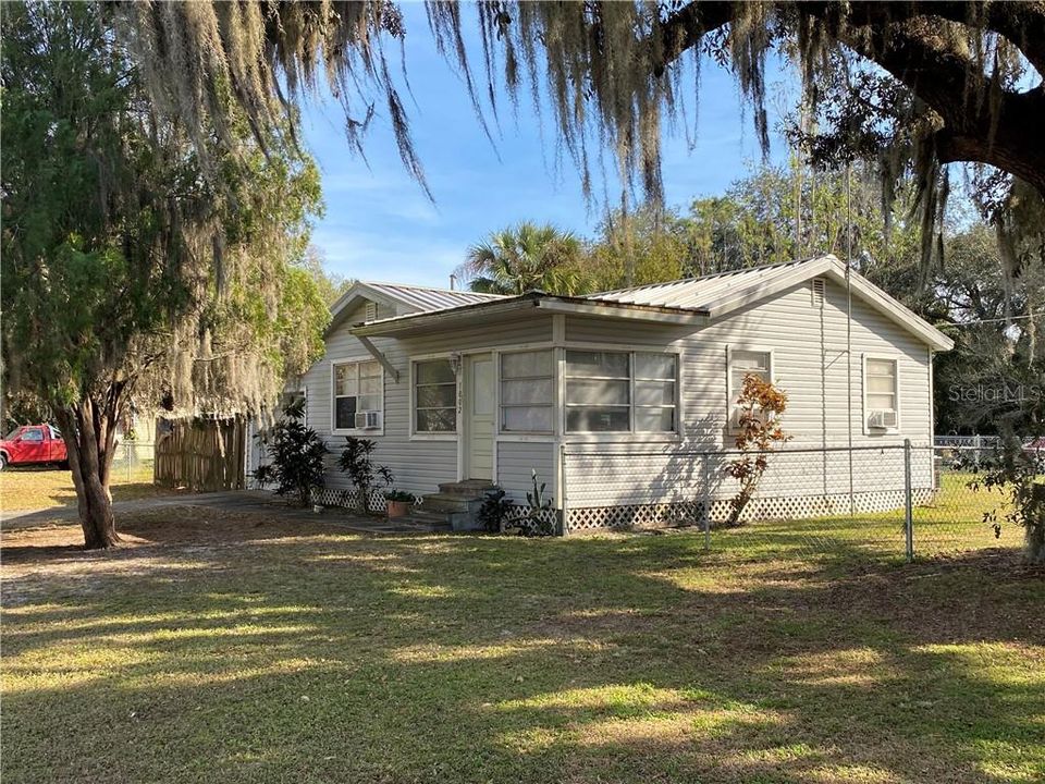 Recently Sold: $74,000 (2 beds, 1 baths, 754 Square Feet)