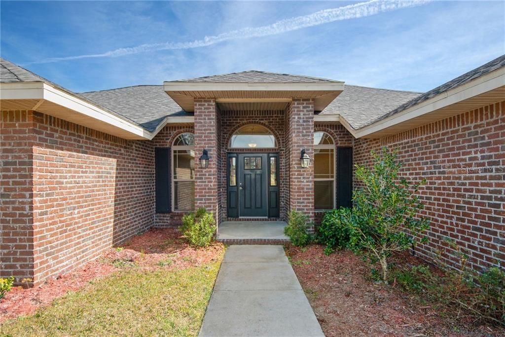 Recently Sold: $379,900 (4 beds, 2 baths, 2611 Square Feet)