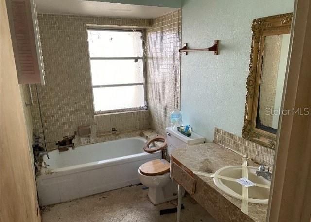 Недавно продано: $111,300 (3 спален, 2 ванн, 1331 Квадратных фут)