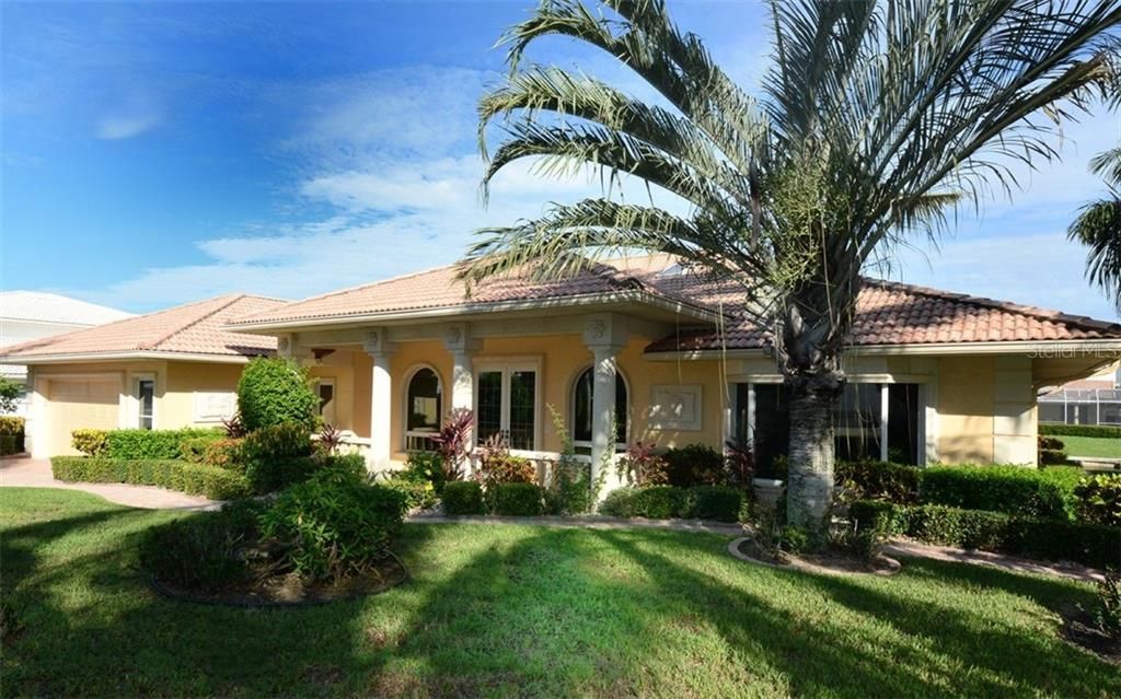 Vendido Recientemente: $1,500,000 (3 camas, 2 baños, 3070 Pies cuadrados)