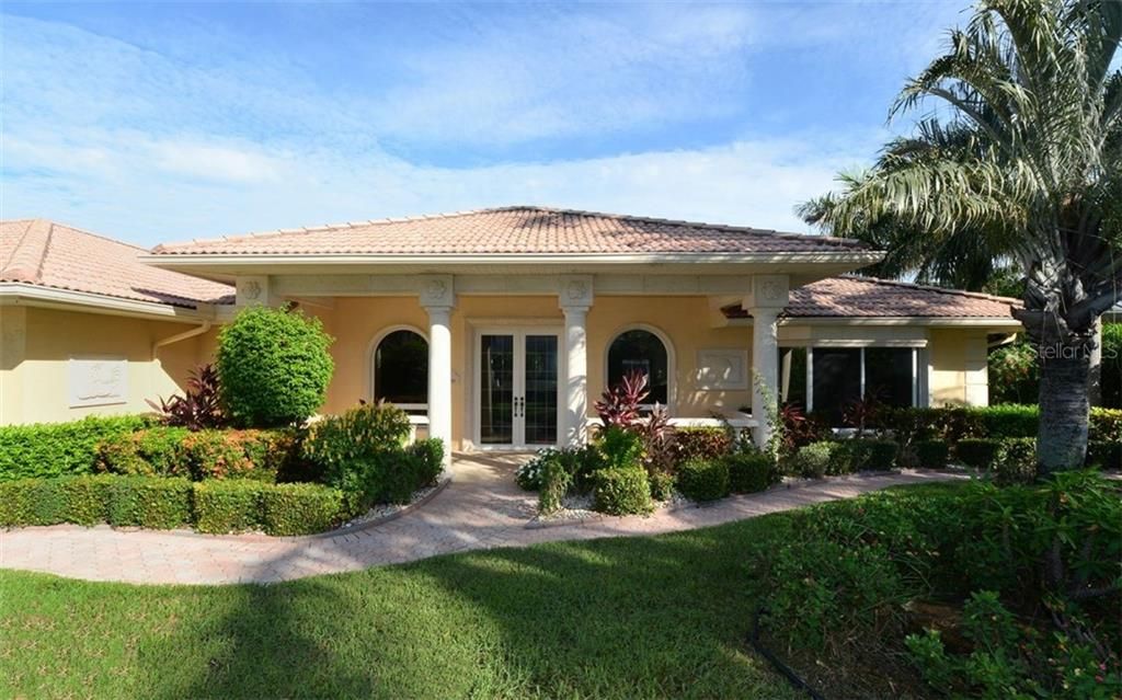 Recently Sold: $1,500,000 (3 beds, 2 baths, 3070 Square Feet)