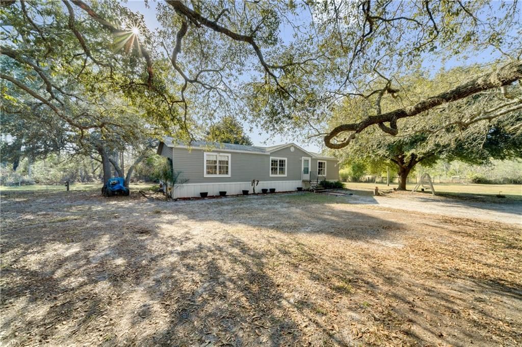 Recently Sold: $179,900 (3 beds, 2 baths, 1512 Square Feet)