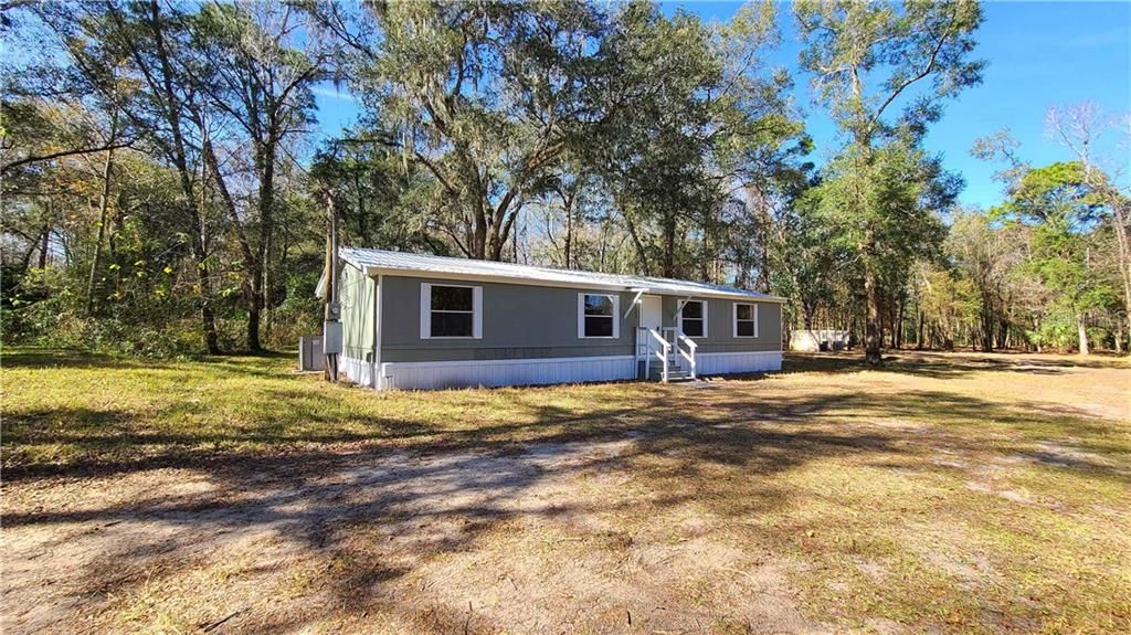 Recently Sold: $159,900 (4 beds, 2 baths, 1512 Square Feet)