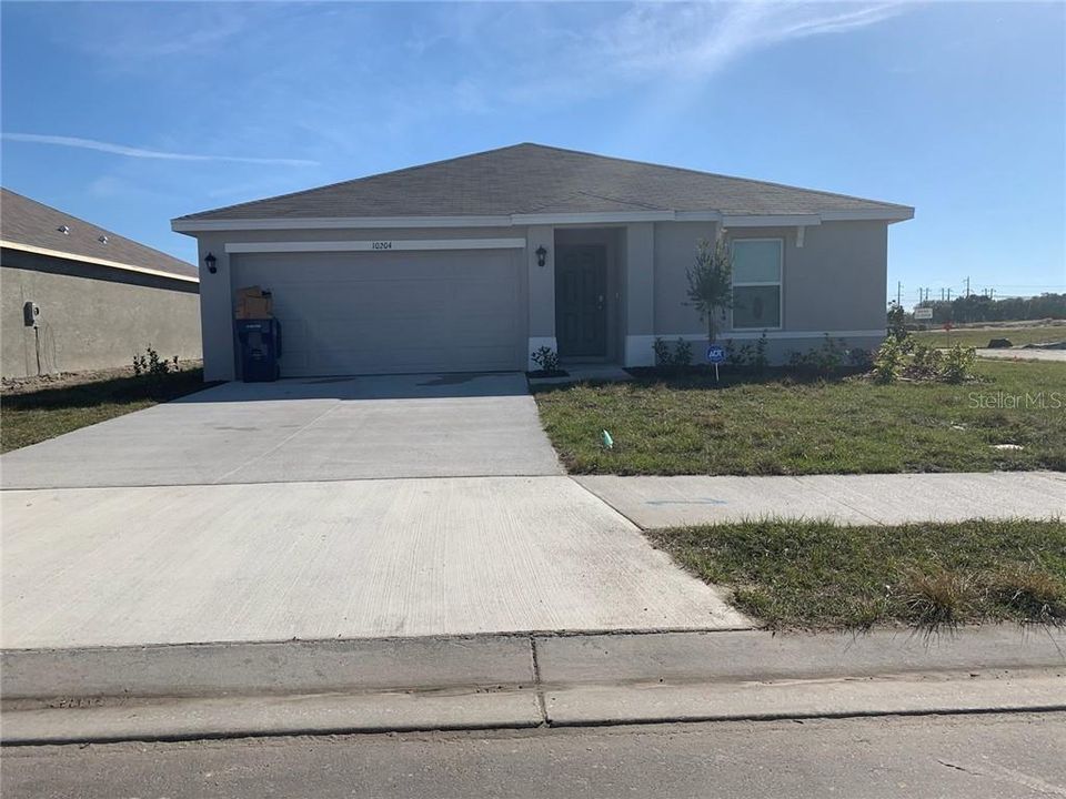 Recently Sold: $233,990 (4 beds, 2 baths, 1828 Square Feet)