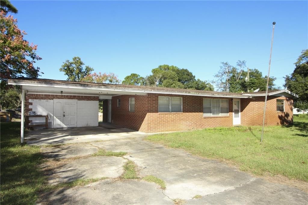 Recently Sold: $180,000 (3 beds, 2 baths, 1055 Square Feet)