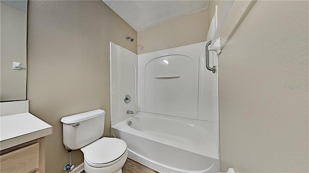 最近售出: $234,900 (3 贝兹, 2 浴室, 1799 平方英尺)