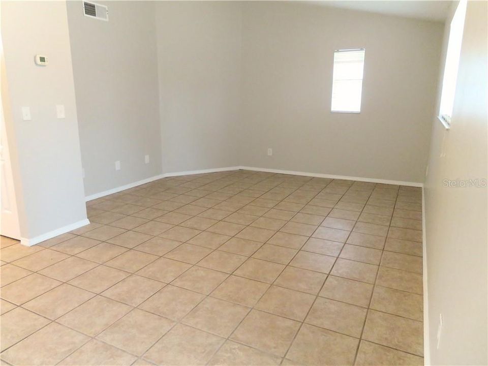 Recently Sold: $99,500 (2 beds, 1 baths, 914 Square Feet)