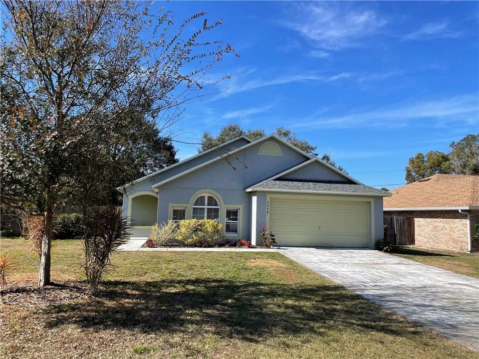 Recently Sold: $241,000 (3 beds, 2 baths, 1561 Square Feet)