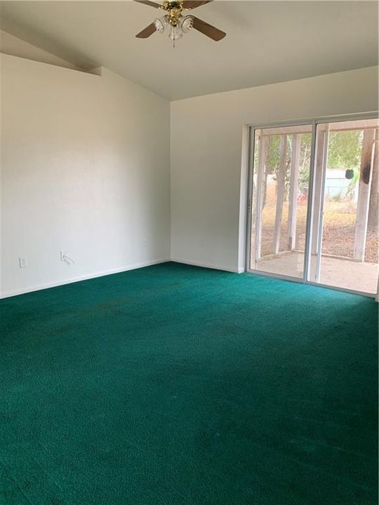 Recently Rented: $1,100 (3 beds, 2 baths, 1129 Square Feet)