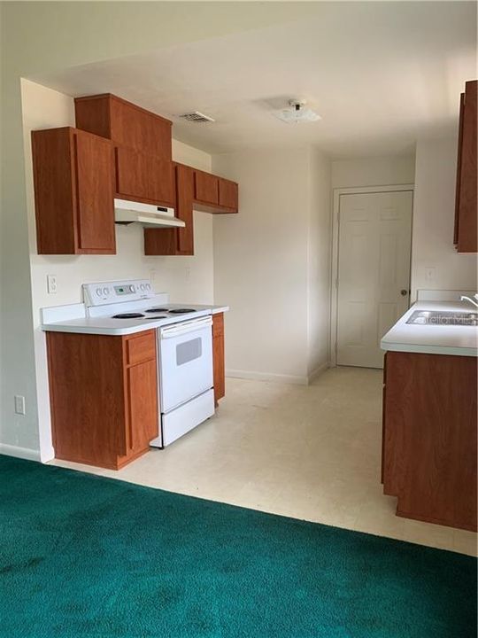 Recently Rented: $1,100 (3 beds, 2 baths, 1129 Square Feet)