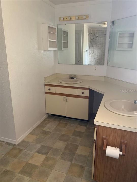 Недавно арендовано: $1,200 (3 спален, 2 ванн, 1296 Квадратных фут)