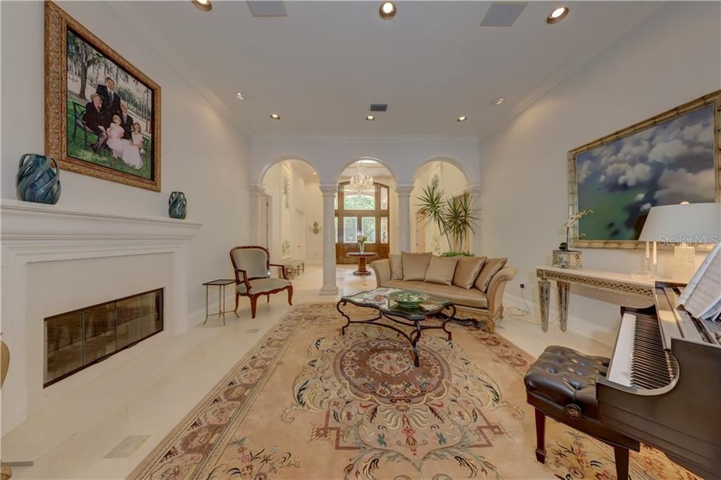 Recently Sold: $2,500,000 (6 beds, 5 baths, 7661 Square Feet)