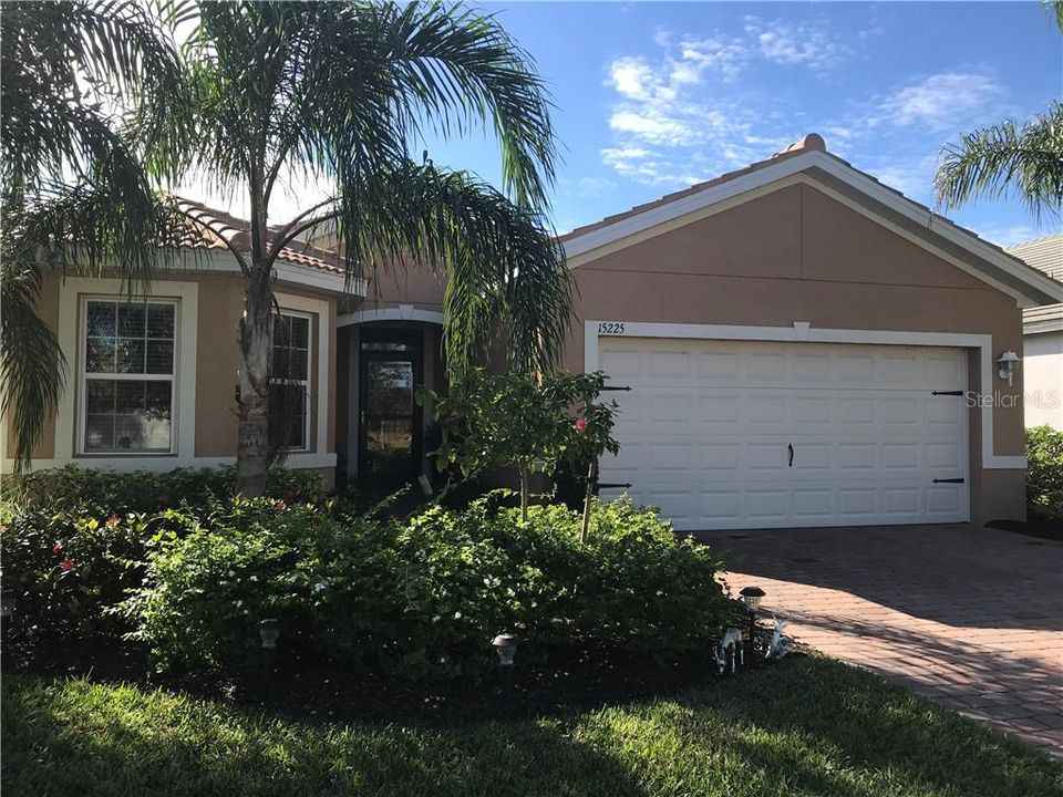 Recently Sold: $264,900 (3 beds, 2 baths, 1747 Square Feet)