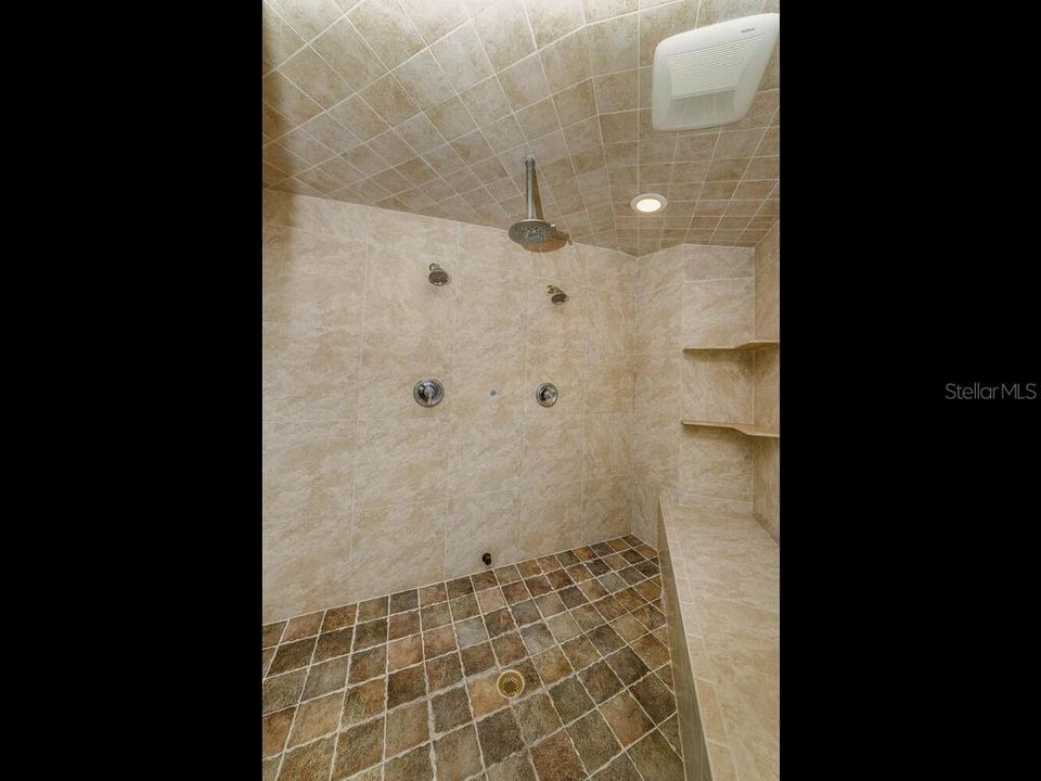 HUGE WALK IN SHOWER WITH STEAM ROOM SYSTEM BUILT IN