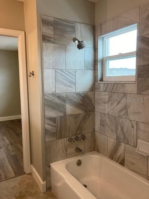 Recently Sold: $237,500 (2 beds, 1 baths, 1100 Square Feet)