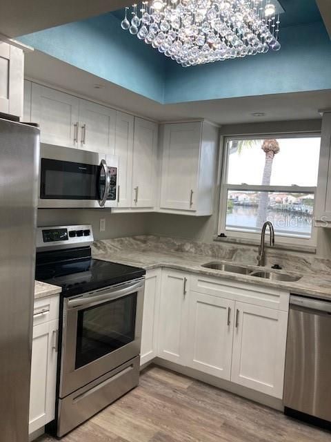 Recently Sold: $237,500 (2 beds, 1 baths, 1100 Square Feet)