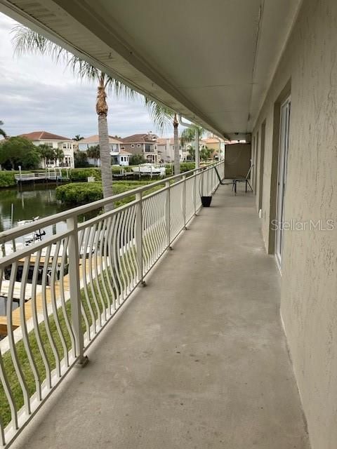 Recently Sold: $237,500 (2 beds, 1 baths, 1100 Square Feet)