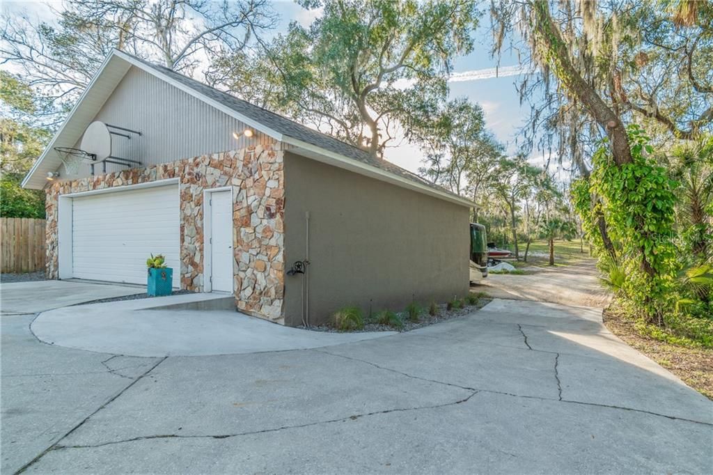 Recently Sold: $885,400 (4 beds, 2 baths, 3208 Square Feet)