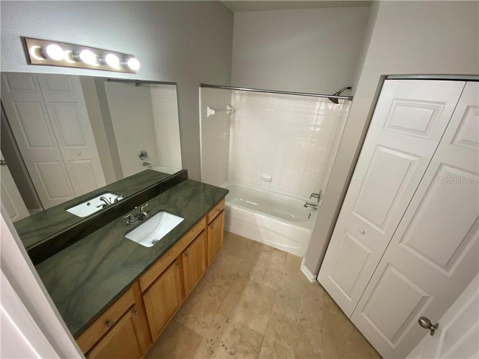 最近租的: $1,450 (2 贝兹, 2 浴室, 1255 平方英尺)