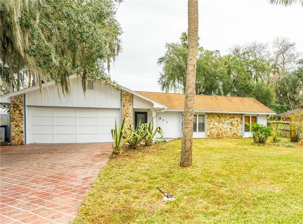 Welcome home to 1811 Mango Tree Dr.