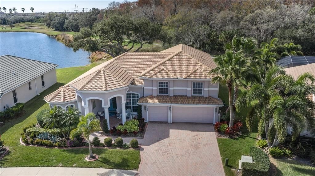 Recently Sold: $710,000 (5 beds, 4 baths, 3424 Square Feet)