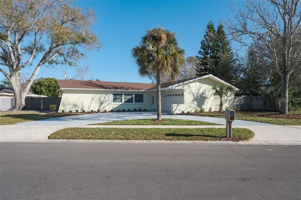 Recently Sold: $379,900 (4 beds, 2 baths, 1759 Square Feet)