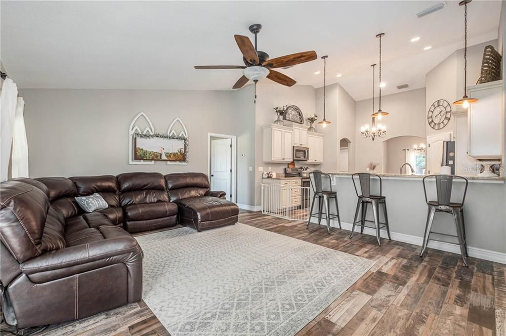 Recently Sold: $510,000 (4 beds, 2 baths, 2100 Square Feet)