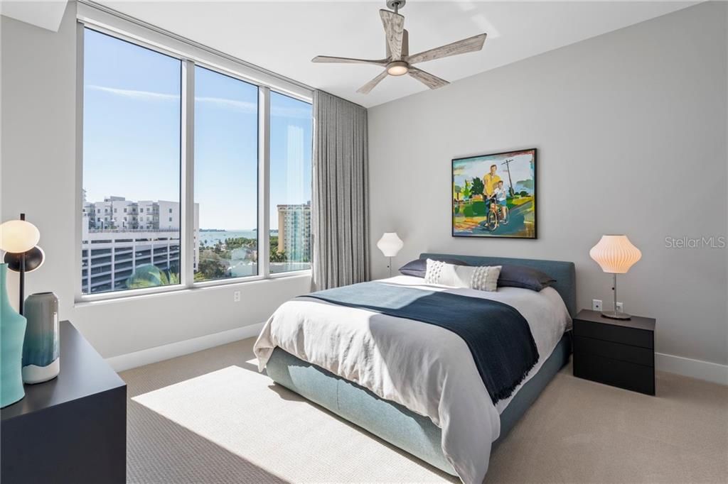 Recently Sold: $1,172,000 (2 beds, 2 baths, 1559 Square Feet)