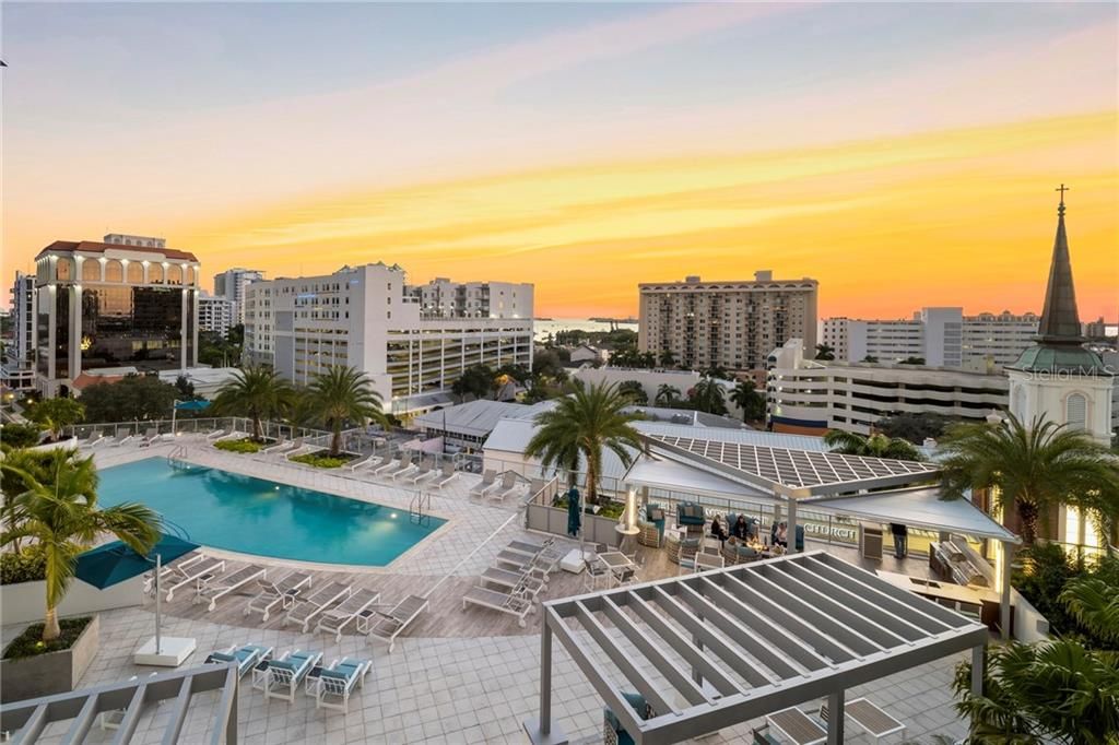 Recently Sold: $1,172,000 (2 beds, 2 baths, 1559 Square Feet)