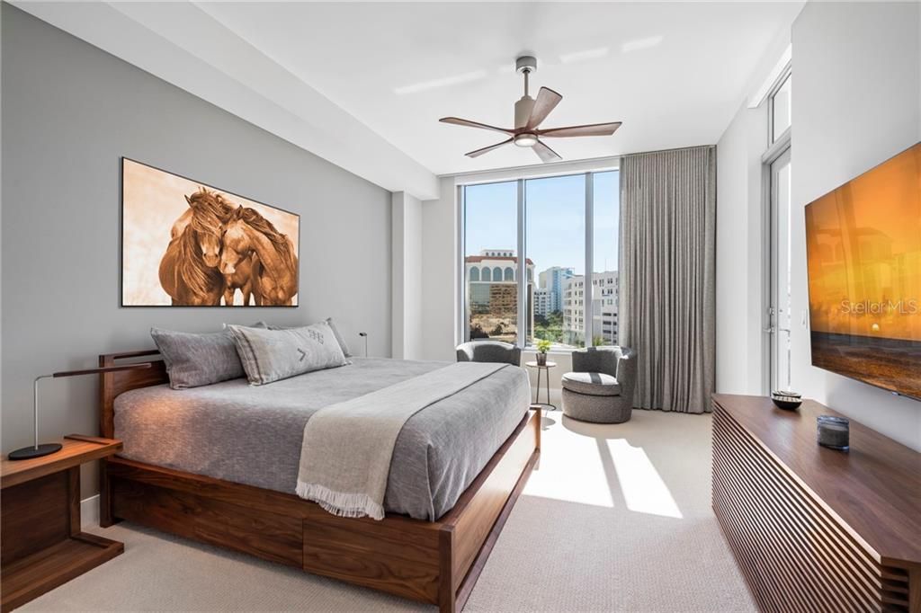 Recently Sold: $1,172,000 (2 beds, 2 baths, 1559 Square Feet)