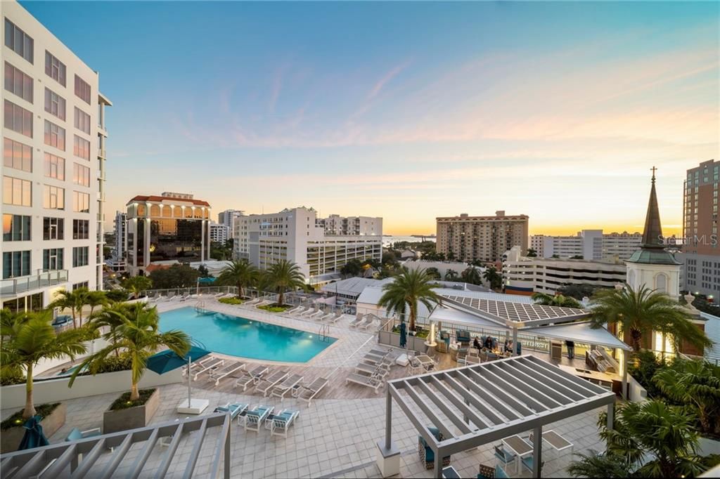 Recently Sold: $1,172,000 (2 beds, 2 baths, 1559 Square Feet)