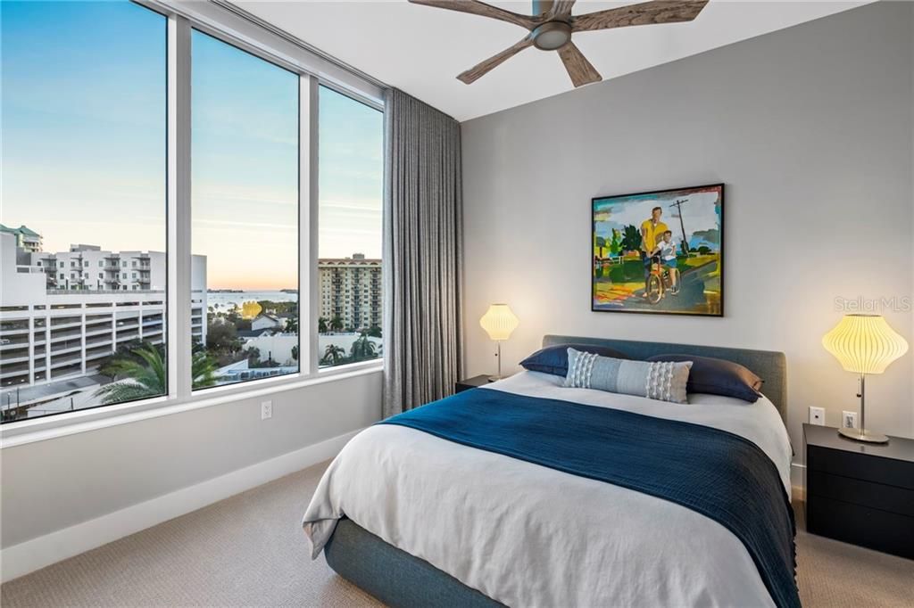 Recently Sold: $1,172,000 (2 beds, 2 baths, 1559 Square Feet)