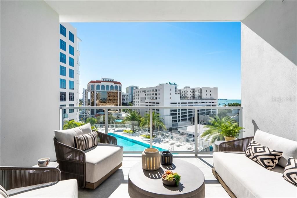 Recently Sold: $1,172,000 (2 beds, 2 baths, 1559 Square Feet)