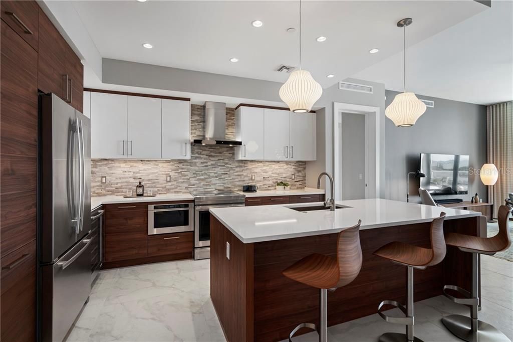 Recently Sold: $1,172,000 (2 beds, 2 baths, 1559 Square Feet)