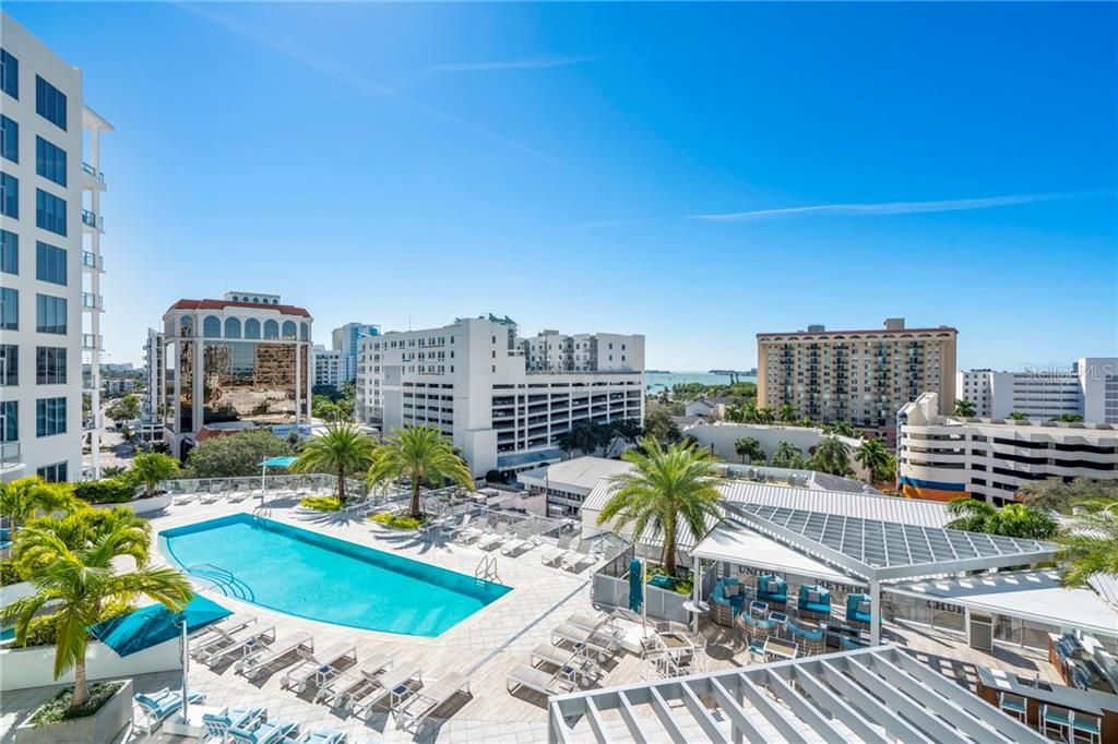 Recently Sold: $1,172,000 (2 beds, 2 baths, 1559 Square Feet)