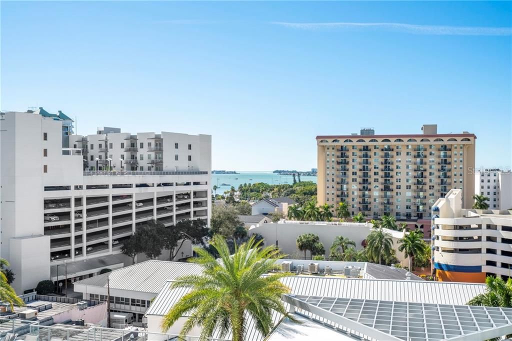 Recently Sold: $1,172,000 (2 beds, 2 baths, 1559 Square Feet)