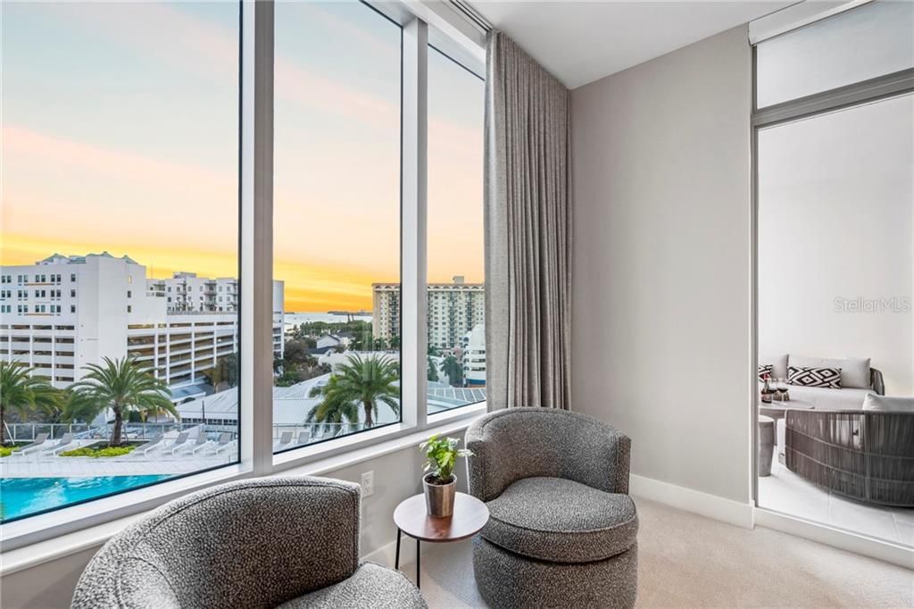 Recently Sold: $1,172,000 (2 beds, 2 baths, 1559 Square Feet)