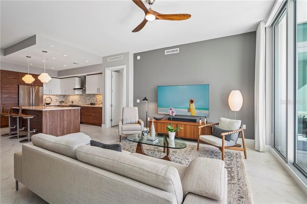 Recently Sold: $1,172,000 (2 beds, 2 baths, 1559 Square Feet)