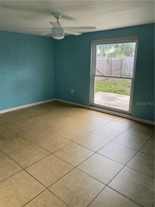 Recently Rented: $1,395 (3 beds, 2 baths, 1393 Square Feet)